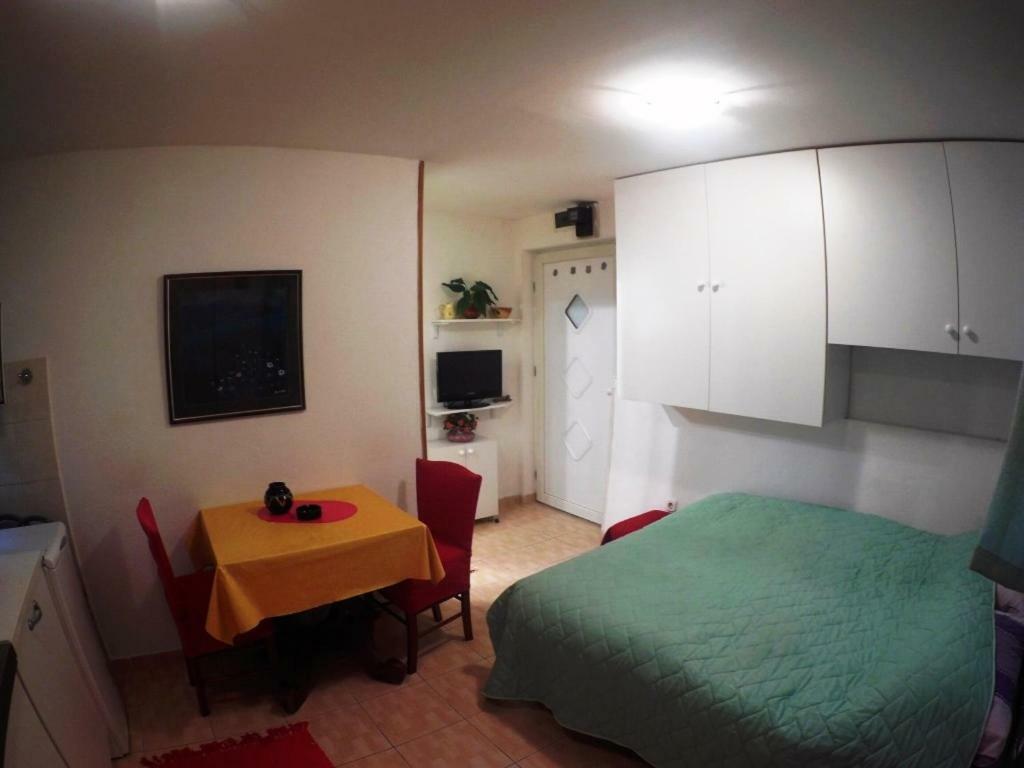 Mini Studio Apartment Split Bagian luar foto